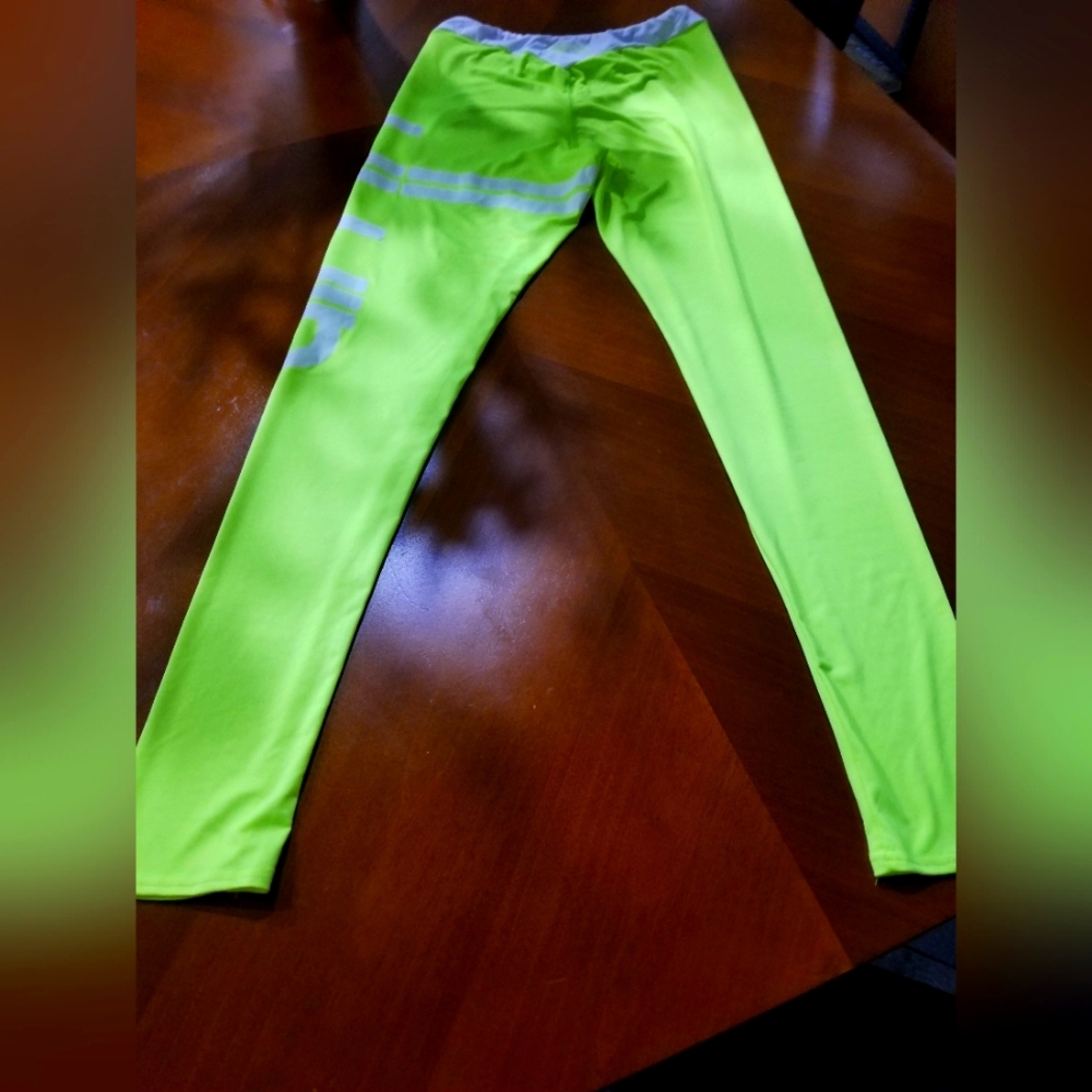 Aimn Workout Leggings Never worn | L | Lime Green